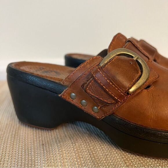 CROCS Cobbler Buckle Clogs Mules Shoes Leather Brown Size 6 - Picture 12 of 15